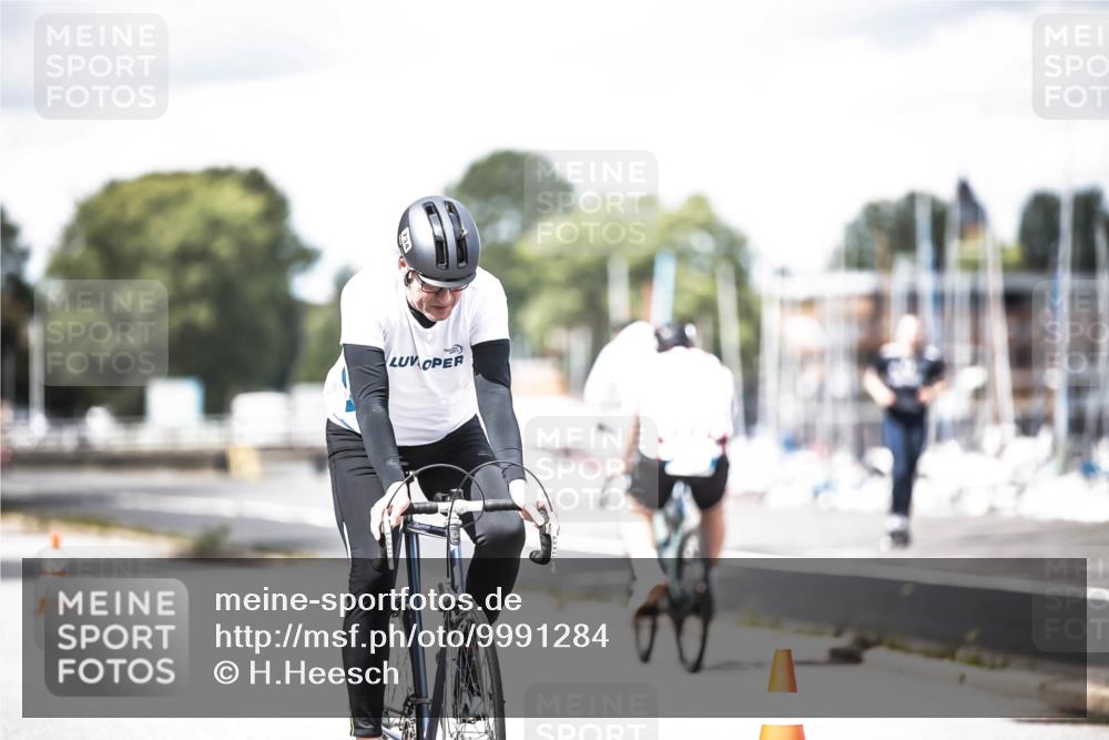 16.08.2026 - KN Förde Triathlon 2026 H.Heesch http://msf.ph/oto/9991284 16.08.2026 13:41:56 Radfahren  meine-sportfotos.de