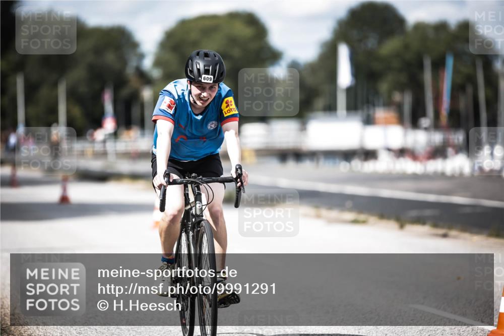 16.08.2026 - KN Förde Triathlon 2026 H.Heesch http://msf.ph/oto/9991291 16.08.2026 13:44:45 Radfahren  meine-sportfotos.de
