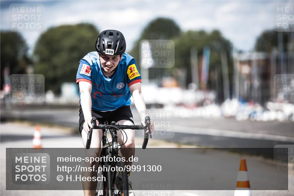 16.08.2026 - KN Förde Triathlon 2026 H.Heesch http://msf.ph/oto/9991300 16.08.2026 13:44:45 Radfahren  meine-sportfotos.de