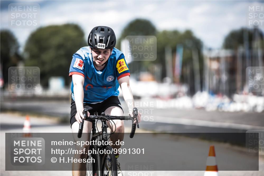 16.08.2026 - KN Förde Triathlon 2026 H.Heesch http://msf.ph/oto/9991301 16.08.2026 13:44:45 Radfahren  meine-sportfotos.de