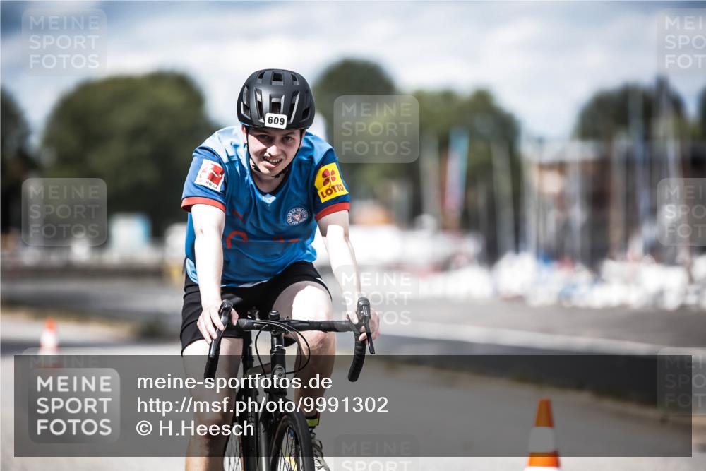 16.08.2026 - KN Förde Triathlon 2026 H.Heesch http://msf.ph/oto/9991302 16.08.2026 13:44:45 Radfahren  meine-sportfotos.de