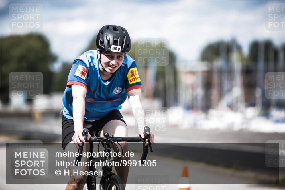 16.08.2026 - KN Förde Triathlon 2026 H.Heesch http://msf.ph/oto/9991305 16.08.2026 13:44:45 Radfahren  meine-sportfotos.de