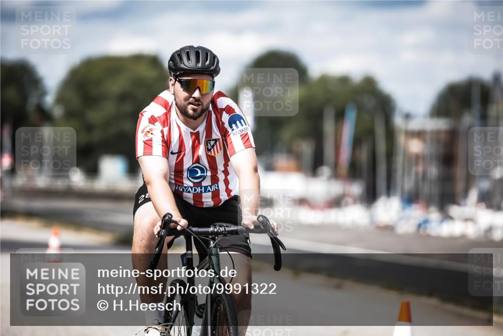 16.08.2026 - KN Förde Triathlon 2026 H.Heesch http://msf.ph/oto/9991322 16.08.2026 13:45:09 Radfahren  meine-sportfotos.de