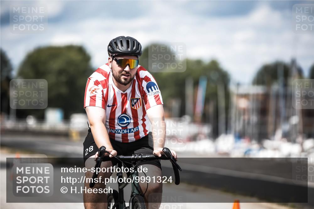 16.08.2026 - KN Förde Triathlon 2026 H.Heesch http://msf.ph/oto/9991324 16.08.2026 13:45:09 Radfahren  meine-sportfotos.de