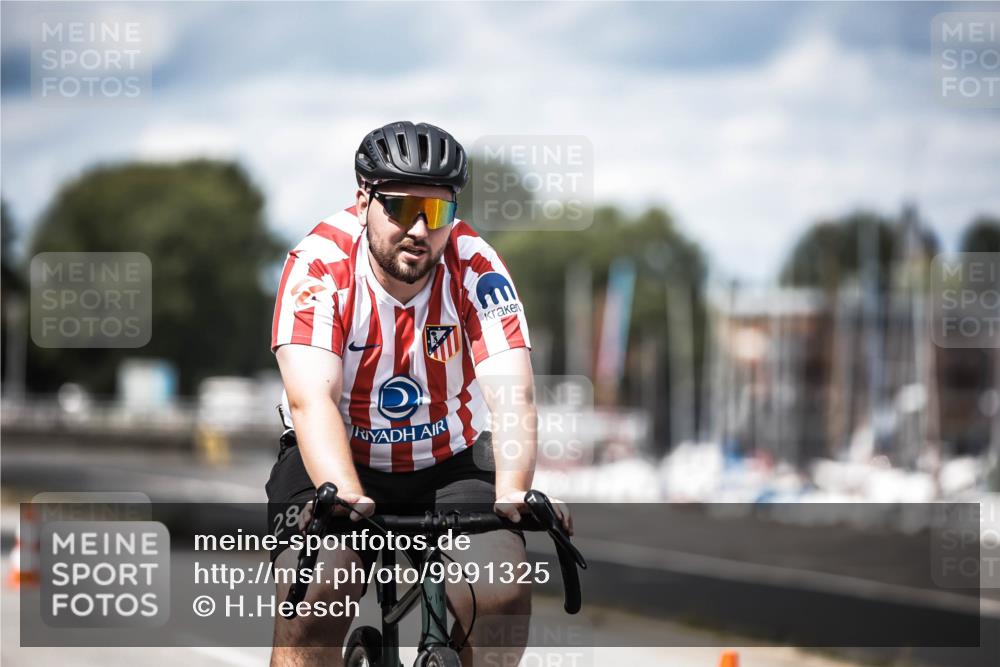 16.08.2026 - KN Förde Triathlon 2026 H.Heesch http://msf.ph/oto/9991325 16.08.2026 13:45:09 Radfahren  meine-sportfotos.de