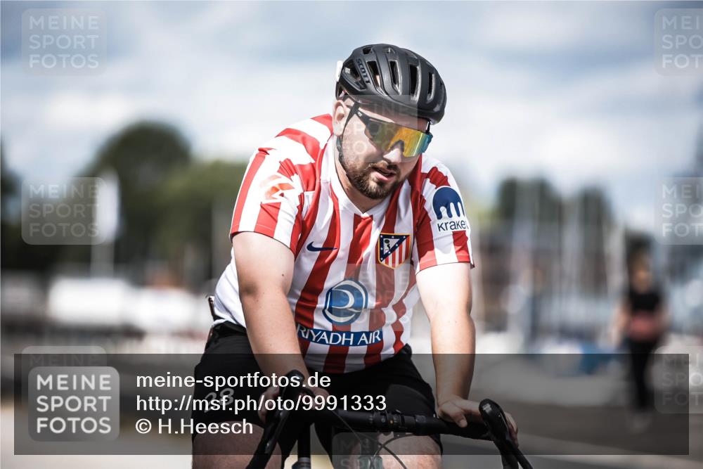 16.08.2026 - KN Förde Triathlon 2026 H.Heesch http://msf.ph/oto/9991333 16.08.2026 13:45:10 Radfahren  meine-sportfotos.de