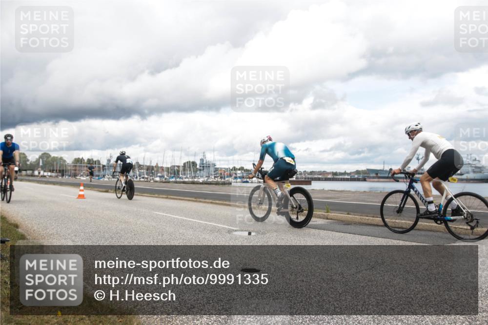 16.08.2026 - KN Förde Triathlon 2026 H.Heesch http://msf.ph/oto/9991335 16.08.2026 13:12:09 Radfahren 523, 542, 555, 578, 589, 726, 729, 746 meine-sportfotos.de