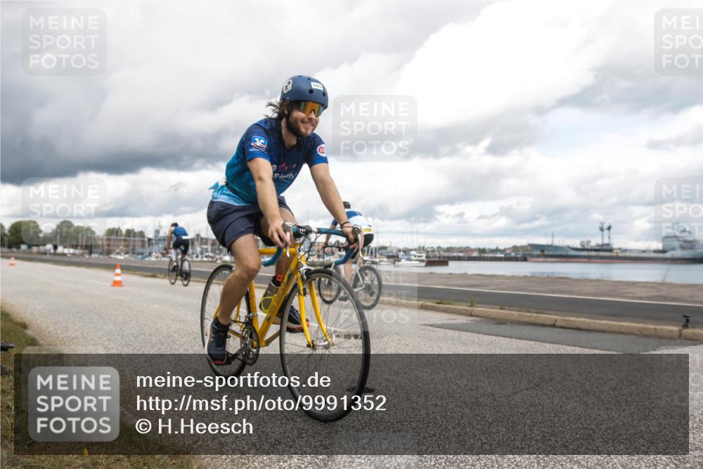 16.08.2026 - KN Förde Triathlon 2026 H.Heesch http://msf.ph/oto/9991352 16.08.2026 13:12:53 Radfahren 514, 595, 708 meine-sportfotos.de
