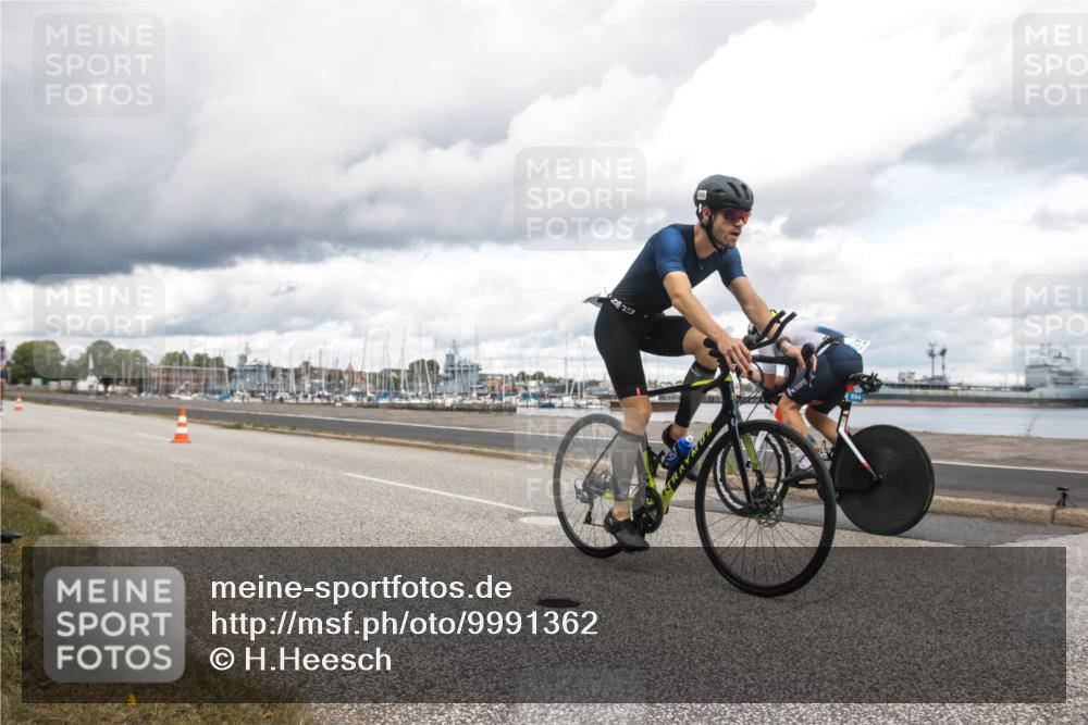 16.08.2026 - KN Förde Triathlon 2026 H.Heesch http://msf.ph/oto/9991362 16.08.2026 13:13:15 Radfahren 532, 539, 544, 706, 721, 730, 742, 747 meine-sportfotos.de