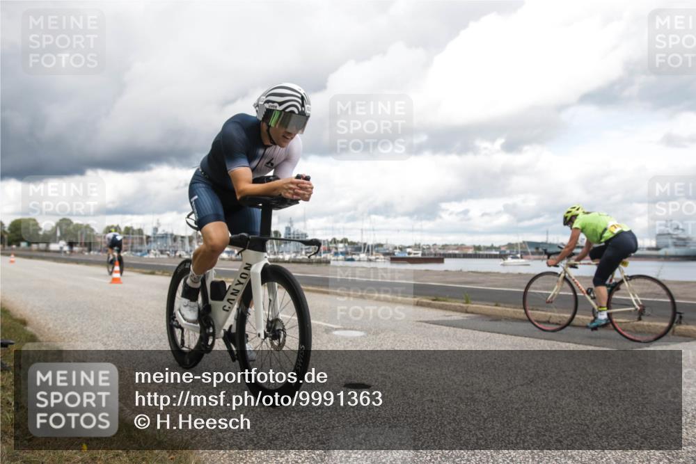 16.08.2026 - KN Förde Triathlon 2026 H.Heesch http://msf.ph/oto/9991363 16.08.2026 13:13:16 Radfahren 532, 539, 587, 721, 730, 747 meine-sportfotos.de