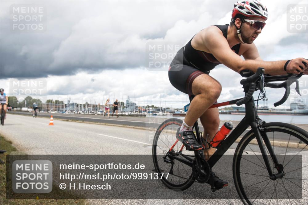 16.08.2026 - KN Förde Triathlon 2026 H.Heesch http://msf.ph/oto/9991377 16.08.2026 13:13:53 Radfahren 511, 535, 567, 585, 608, 731 meine-sportfotos.de