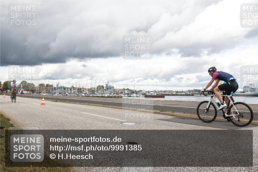 16.08.2026 - KN Förde Triathlon 2026 H.Heesch http://msf.ph/oto/9991385 16.08.2026 13:14:17 Radfahren 530, 540, 548, 604, 611, 705 meine-sportfotos.de