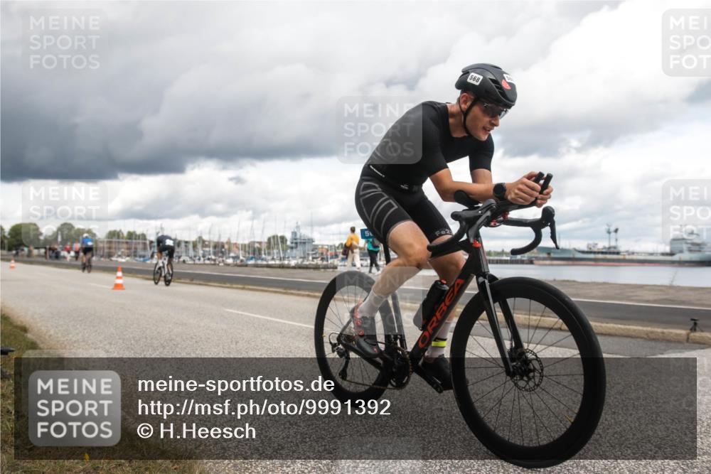 16.08.2026 - KN Förde Triathlon 2026 H.Heesch http://msf.ph/oto/9991392 16.08.2026 13:14:25 Radfahren 546, 555, 561, 568, 610, 705, 740 meine-sportfotos.de