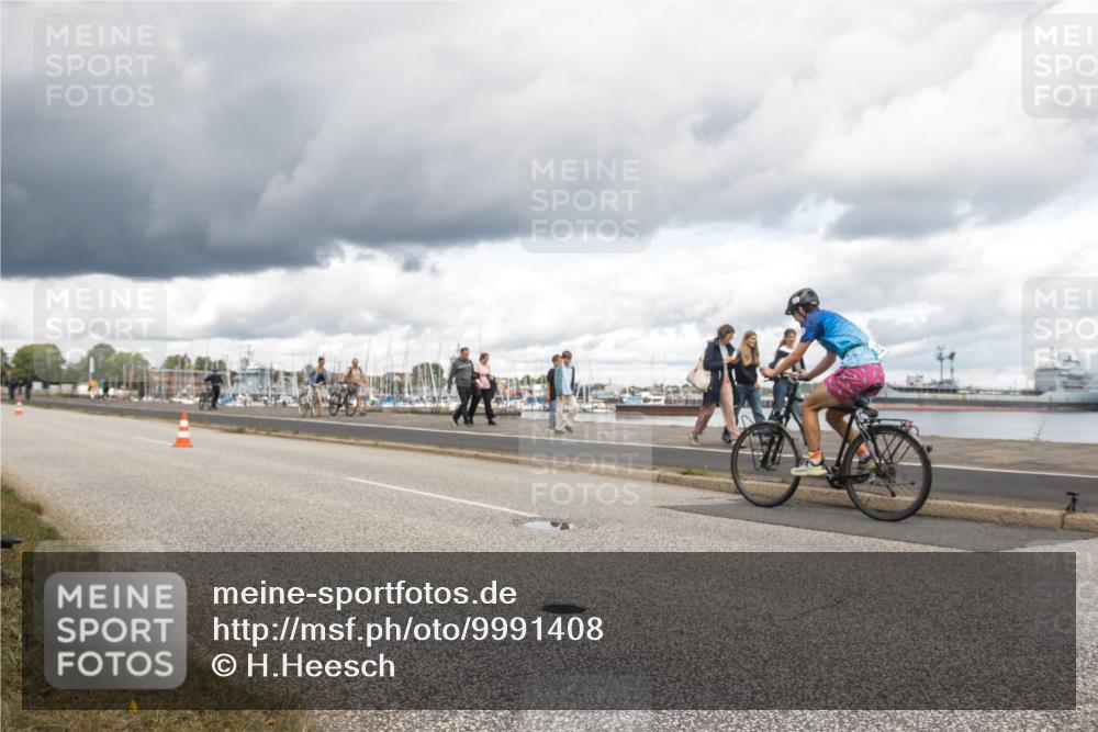 16.08.2026 - KN Förde Triathlon 2026 H.Heesch http://msf.ph/oto/9991408 16.08.2026 13:15:09 Radfahren 196 meine-sportfotos.de