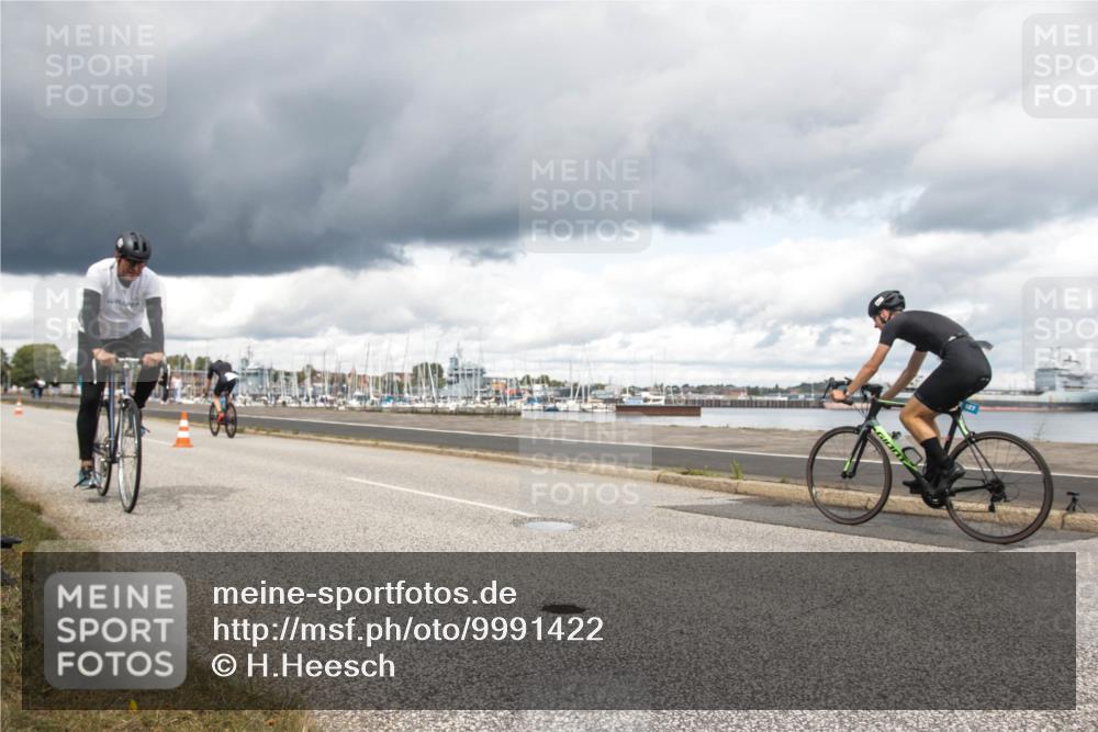 16.08.2026 - KN Förde Triathlon 2026 H.Heesch http://msf.ph/oto/9991422 16.08.2026 13:16:04 Radfahren 517, 525, 571, 734 meine-sportfotos.de