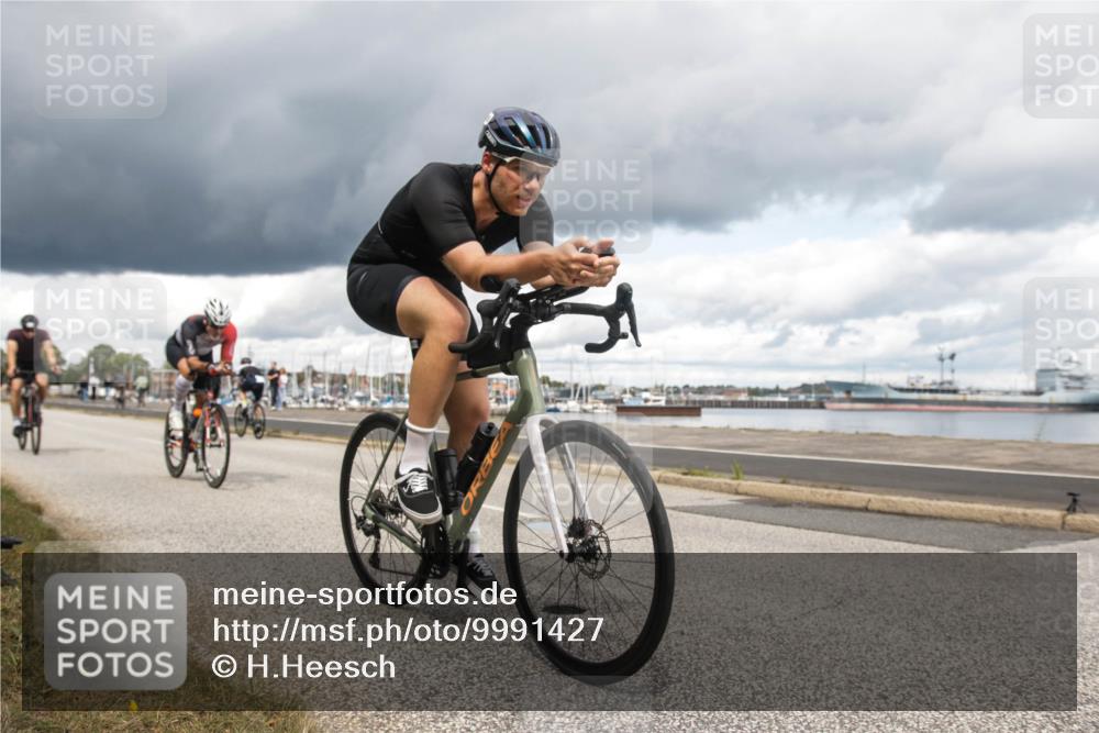 16.08.2026 - KN Förde Triathlon 2026 H.Heesch http://msf.ph/oto/9991427 16.08.2026 13:16:18 Radfahren 519, 520, 535, 552, 567, 585, 715, 717, 727, 732 meine-sportfotos.de