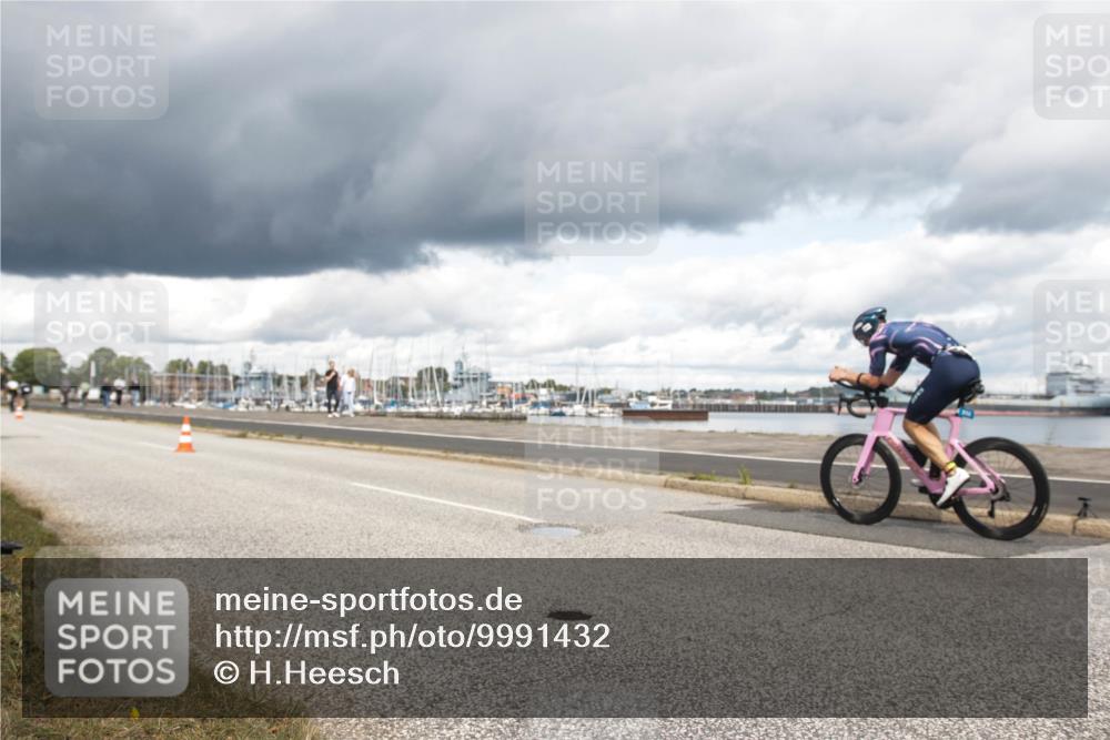 16.08.2026 - KN Förde Triathlon 2026 H.Heesch http://msf.ph/oto/9991432 16.08.2026 13:16:22 Radfahren 519, 520, 535, 552, 565, 715, 717 meine-sportfotos.de