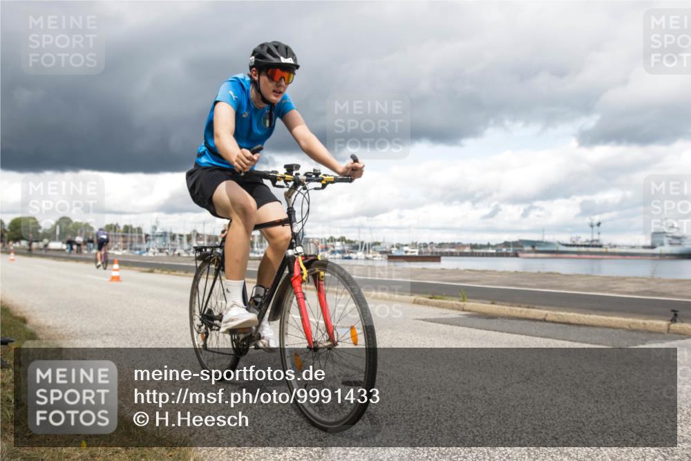 16.08.2026 - KN Förde Triathlon 2026 H.Heesch http://msf.ph/oto/9991433 16.08.2026 13:16:24 Radfahren 519, 520, 565, 611, 715, 717 meine-sportfotos.de