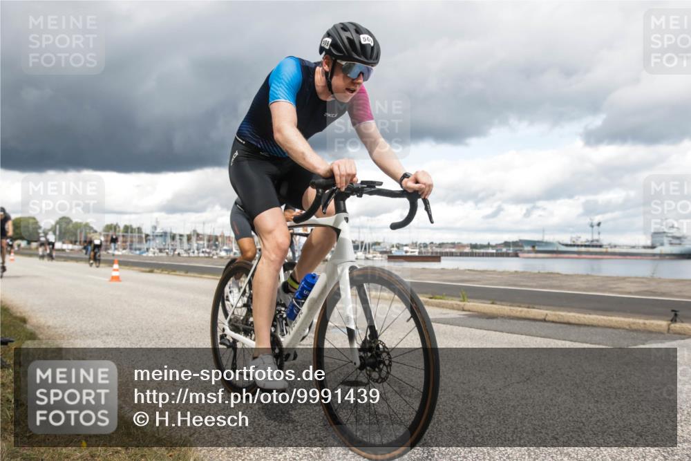 16.08.2026 - KN Förde Triathlon 2026 H.Heesch http://msf.ph/oto/9991439 16.08.2026 13:16:30 Radfahren 545, 579, 611, 725 meine-sportfotos.de