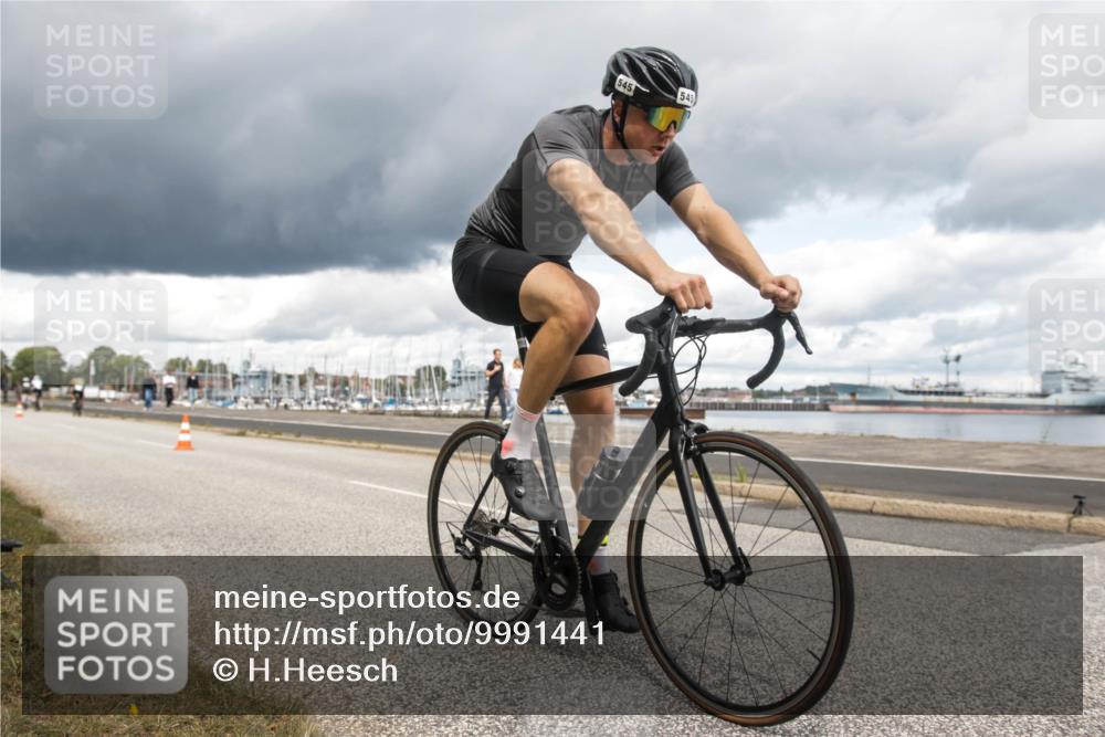 16.08.2026 - KN Förde Triathlon 2026 H.Heesch http://msf.ph/oto/9991441 16.08.2026 13:16:31 Radfahren 545, 579, 611, 725 meine-sportfotos.de