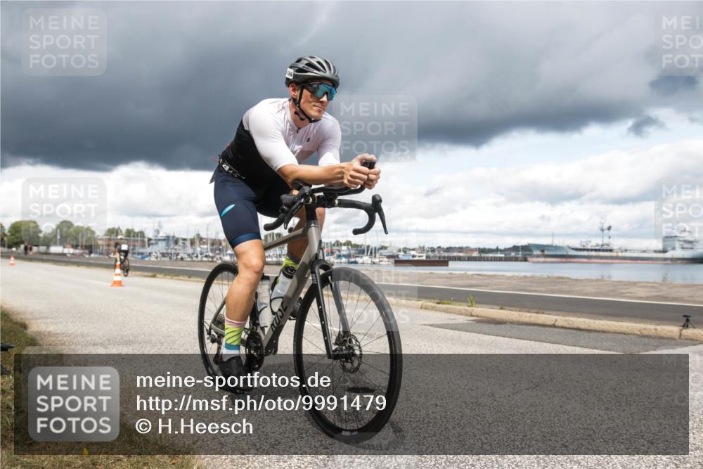 16.08.2026 - KN Förde Triathlon 2026 H.Heesch http://msf.ph/oto/9991479 16.08.2026 13:18:45 Radfahren 559, 566, 597, 603, 609, 715, 718 meine-sportfotos.de
