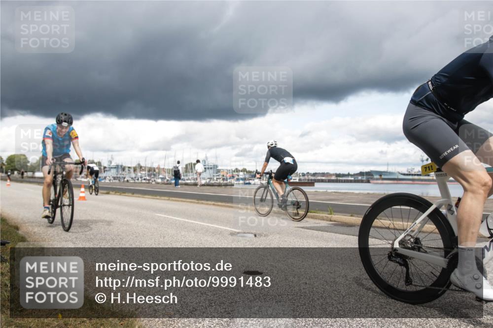 16.08.2026 - KN Förde Triathlon 2026 H.Heesch http://msf.ph/oto/9991483 16.08.2026 13:18:48 Radfahren 603, 609, 715, 718 meine-sportfotos.de