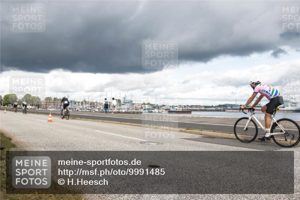 16.08.2026 - KN Förde Triathlon 2026 H.Heesch http://msf.ph/oto/9991485 16.08.2026 13:18:49 Radfahren 603, 609, 715 meine-sportfotos.de