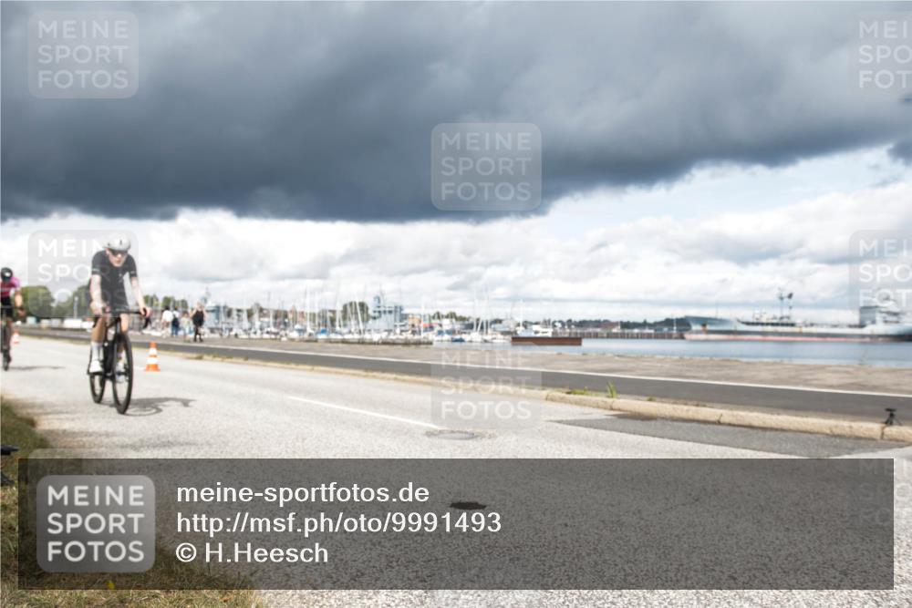 16.08.2026 - KN Förde Triathlon 2026 H.Heesch http://msf.ph/oto/9991493 16.08.2026 13:19:23 Radfahren 600, 706, 713, 714, 735 meine-sportfotos.de