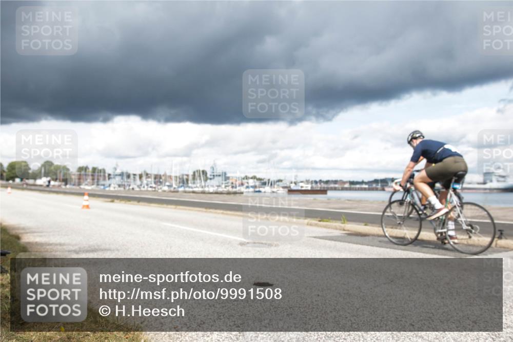 16.08.2026 - KN Förde Triathlon 2026 H.Heesch http://msf.ph/oto/9991508 16.08.2026 13:19:50 Radfahren 576, 605 meine-sportfotos.de