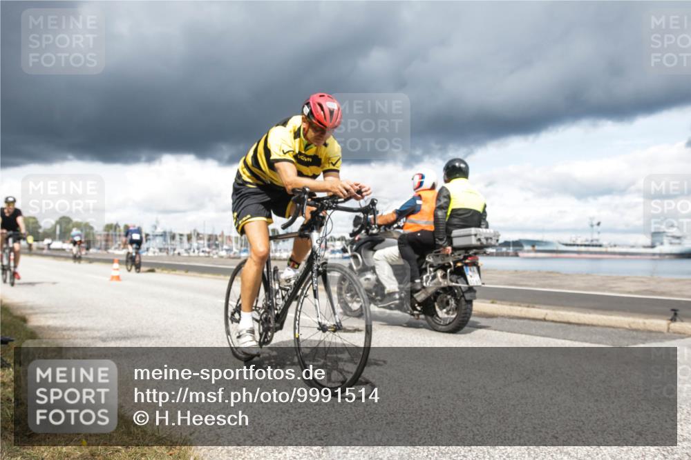 16.08.2026 - KN Förde Triathlon 2026 H.Heesch http://msf.ph/oto/9991514 16.08.2026 13:20:03 Radfahren 562, 591, 709, 723, 733, 737 meine-sportfotos.de