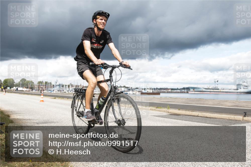 16.08.2026 - KN Förde Triathlon 2026 H.Heesch http://msf.ph/oto/9991517 16.08.2026 13:20:08 Radfahren 532, 591, 709, 737 meine-sportfotos.de