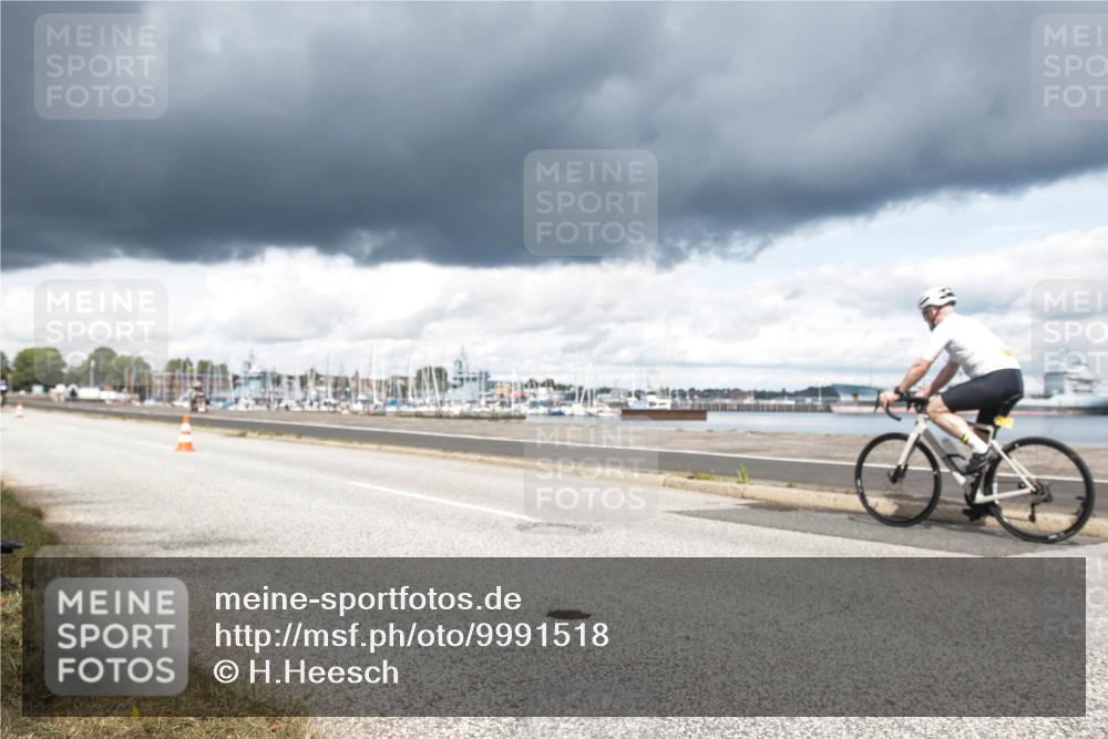 16.08.2026 - KN Förde Triathlon 2026 H.Heesch http://msf.ph/oto/9991518 16.08.2026 13:20:09 Radfahren 532, 591 meine-sportfotos.de