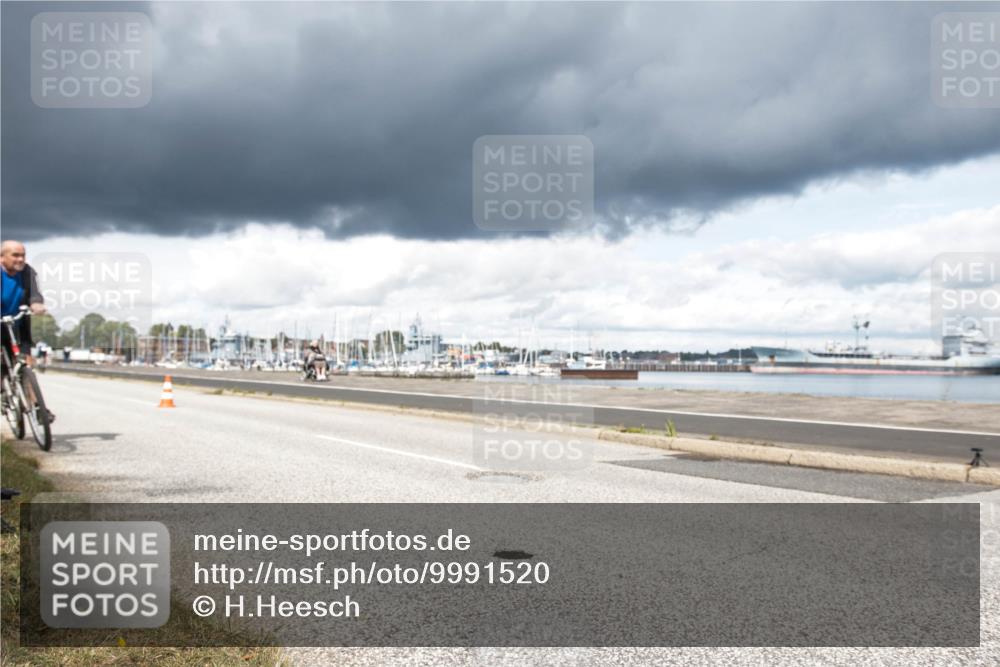 16.08.2026 - KN Förde Triathlon 2026 H.Heesch http://msf.ph/oto/9991520 16.08.2026 13:20:16 Radfahren 549, 584 meine-sportfotos.de