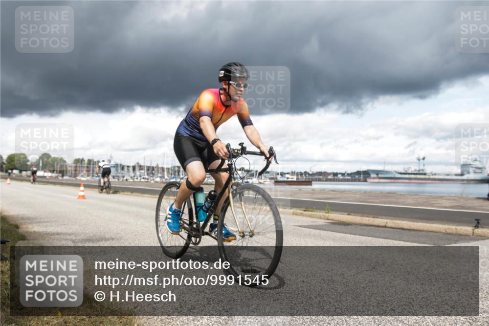 16.08.2026 - KN Förde Triathlon 2026 H.Heesch http://msf.ph/oto/9991545 16.08.2026 13:21:23 Radfahren 592 meine-sportfotos.de