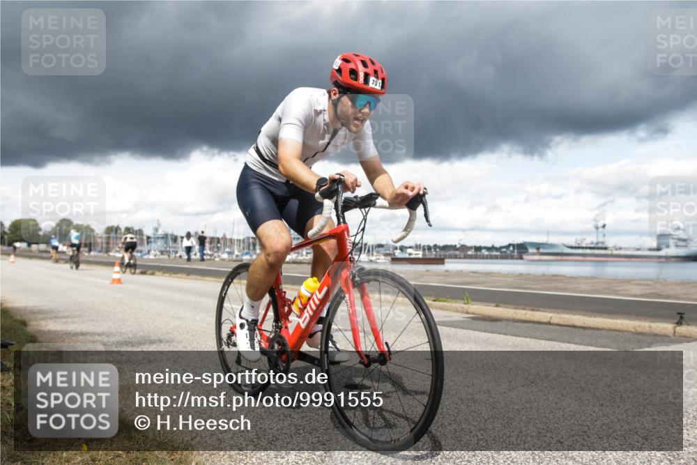 16.08.2026 - KN Förde Triathlon 2026 H.Heesch http://msf.ph/oto/9991555 16.08.2026 13:21:51 Radfahren 555 meine-sportfotos.de