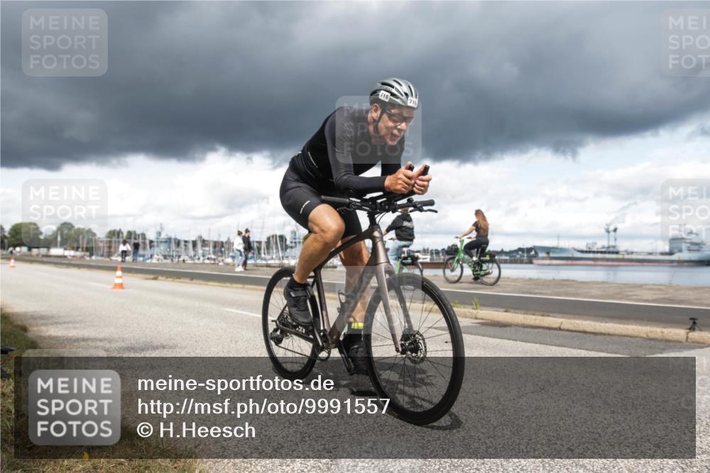 16.08.2026 - KN Förde Triathlon 2026 H.Heesch http://msf.ph/oto/9991557 16.08.2026 13:22:07 Radfahren 506, 577, 716 meine-sportfotos.de