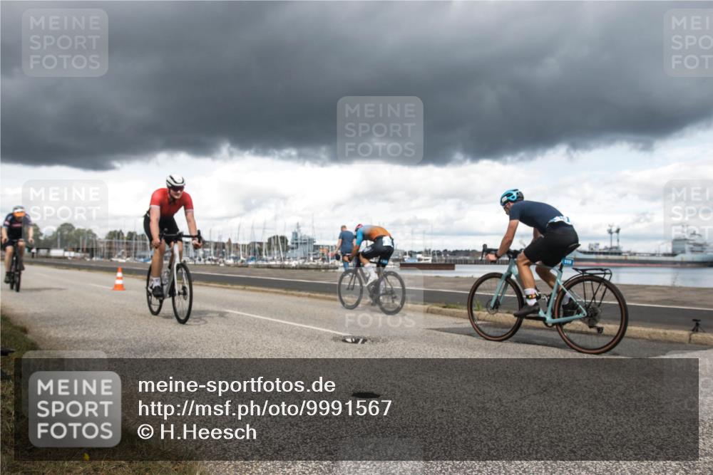 16.08.2026 - KN Förde Triathlon 2026 H.Heesch http://msf.ph/oto/9991567 16.08.2026 13:22:54 Radfahren 550, 612 meine-sportfotos.de