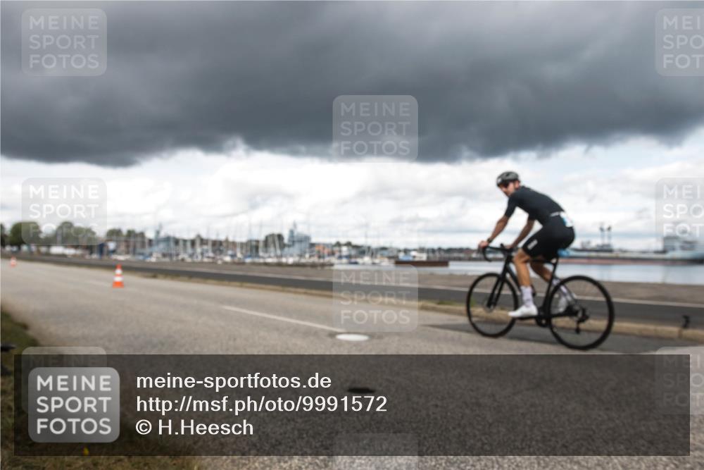 16.08.2026 - KN Förde Triathlon 2026 H.Heesch http://msf.ph/oto/9991572 16.08.2026 13:23:15 Radfahren 533, 587, 708, 726, 727, 731 meine-sportfotos.de