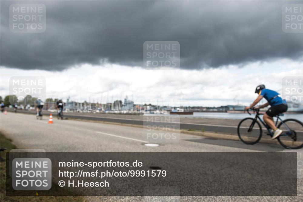 16.08.2026 - KN Förde Triathlon 2026 H.Heesch http://msf.ph/oto/9991579 16.08.2026 13:23:29 Radfahren  meine-sportfotos.de