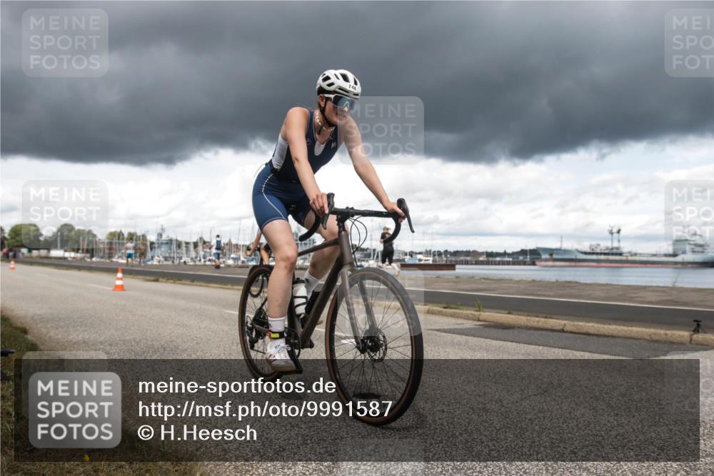 16.08.2026 - KN Förde Triathlon 2026 H.Heesch http://msf.ph/oto/9991587 16.08.2026 13:23:53 Radfahren 535, 545, 589, 742, 746 meine-sportfotos.de