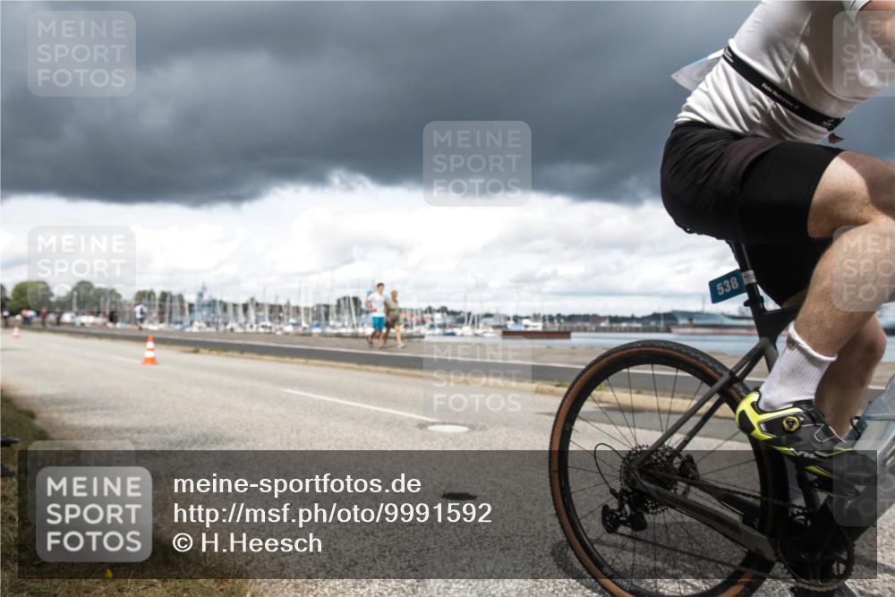 16.08.2026 - KN Förde Triathlon 2026 H.Heesch http://msf.ph/oto/9991592 16.08.2026 13:24:11 Radfahren 531, 572, 585, 732, 736 meine-sportfotos.de