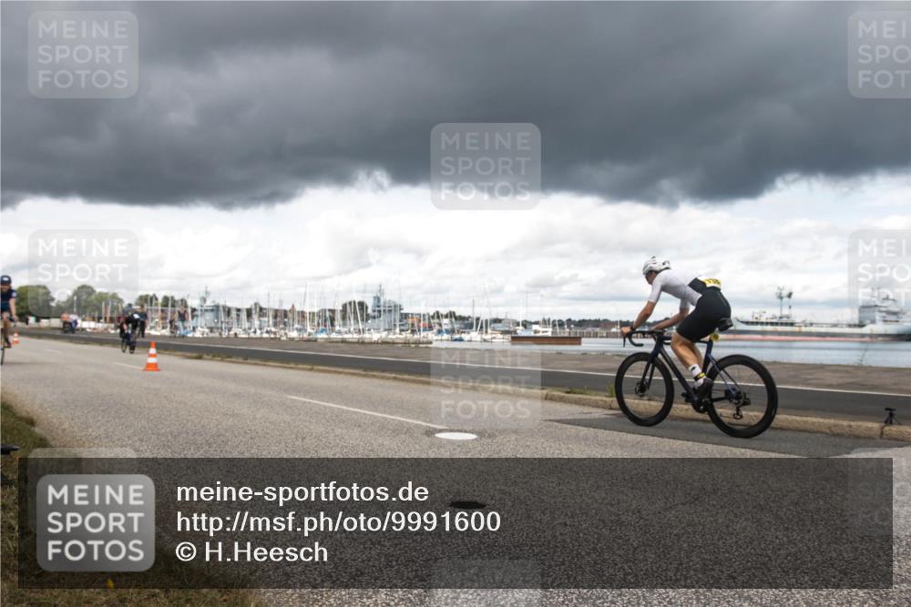 16.08.2026 - KN Förde Triathlon 2026 H.Heesch http://msf.ph/oto/9991600 16.08.2026 13:24:31 Radfahren 595 meine-sportfotos.de