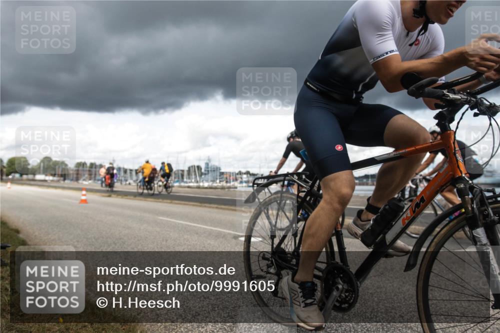 16.08.2026 - KN Förde Triathlon 2026 H.Heesch http://msf.ph/oto/9991605 16.08.2026 13:24:58 Radfahren  meine-sportfotos.de