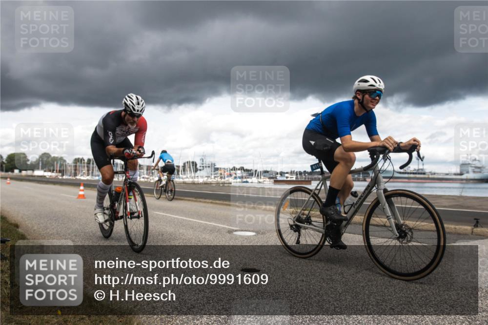 16.08.2026 - KN Förde Triathlon 2026 H.Heesch http://msf.ph/oto/9991609 16.08.2026 13:25:29 Radfahren 734 meine-sportfotos.de