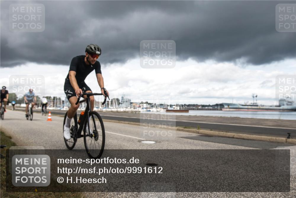16.08.2026 - KN Förde Triathlon 2026 H.Heesch http://msf.ph/oto/9991612 16.08.2026 13:25:34 Radfahren 739 meine-sportfotos.de