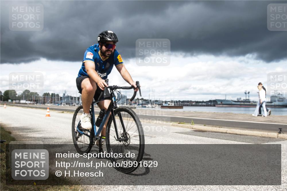16.08.2026 - KN Förde Triathlon 2026 H.Heesch http://msf.ph/oto/9991629 16.08.2026 13:26:21 Radfahren 604 meine-sportfotos.de