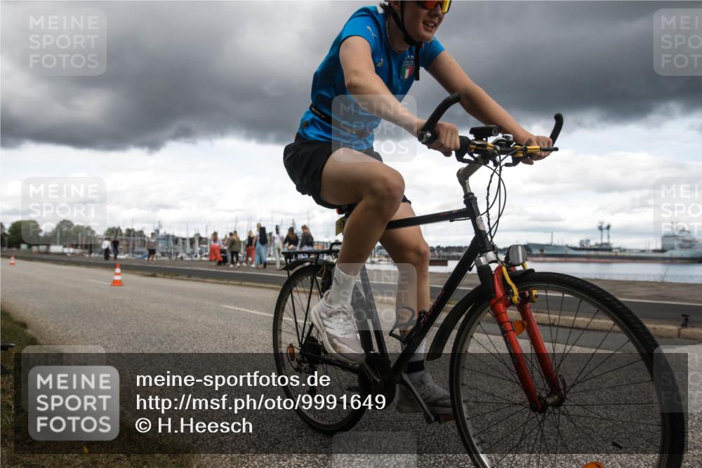 16.08.2026 - KN Förde Triathlon 2026 H.Heesch http://msf.ph/oto/9991649 16.08.2026 13:28:27 Radfahren 609, 709, 717, 734 meine-sportfotos.de