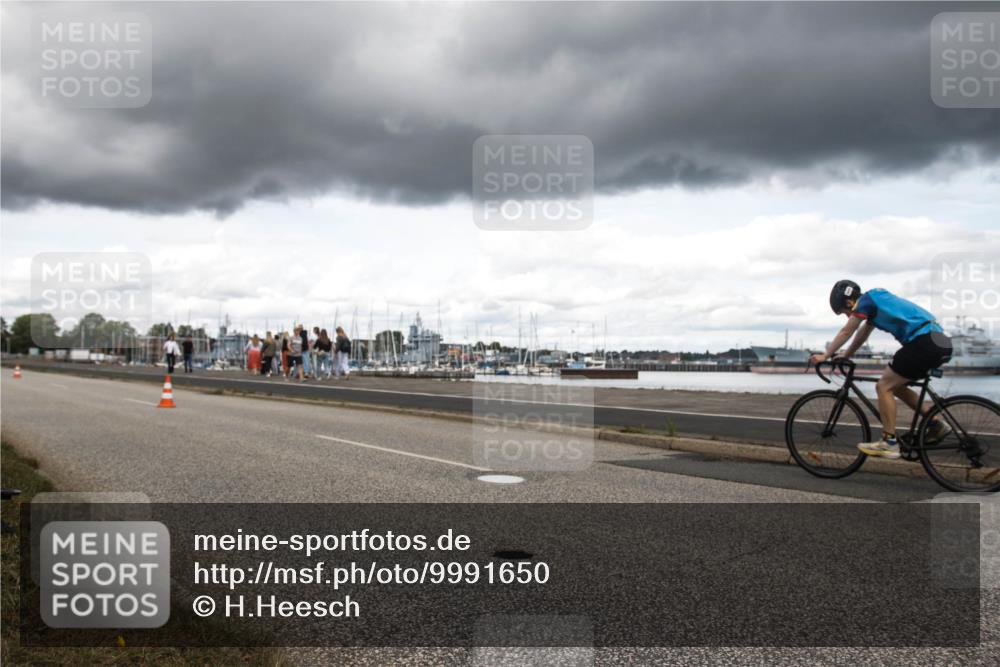 16.08.2026 - KN Förde Triathlon 2026 H.Heesch http://msf.ph/oto/9991650 16.08.2026 13:28:32 Radfahren 591, 709, 734 meine-sportfotos.de