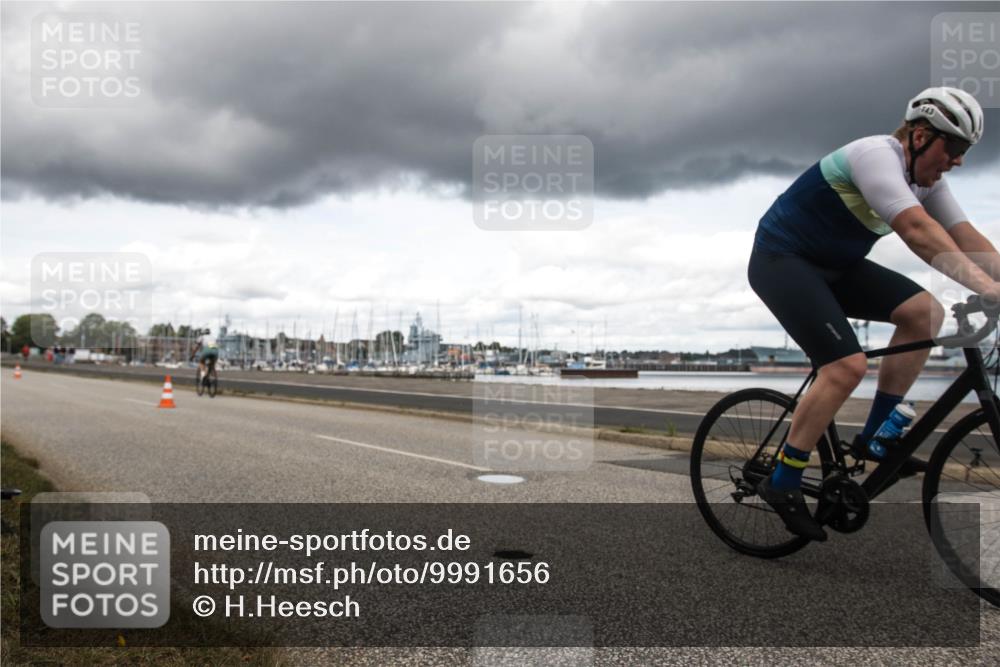 16.08.2026 - KN Förde Triathlon 2026 H.Heesch http://msf.ph/oto/9991656 16.08.2026 13:29:19 Radfahren 562 meine-sportfotos.de