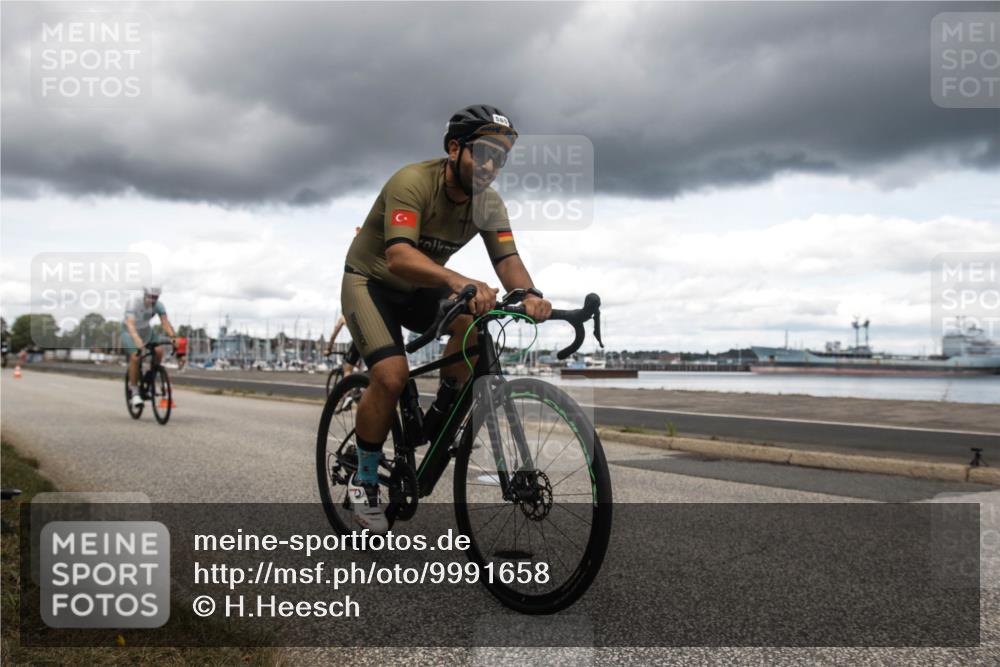 16.08.2026 - KN Förde Triathlon 2026 H.Heesch http://msf.ph/oto/9991658 16.08.2026 13:29:37 Radfahren 720 meine-sportfotos.de